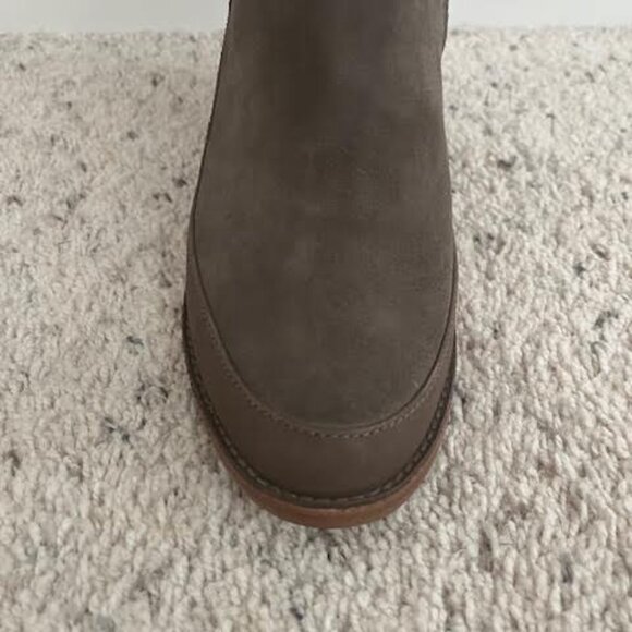 UGG Women's Kirke Suede/Leather Ankle Boots Size 7.5 Dark Taupe Zip Up Ankle - Picture 5 of 8